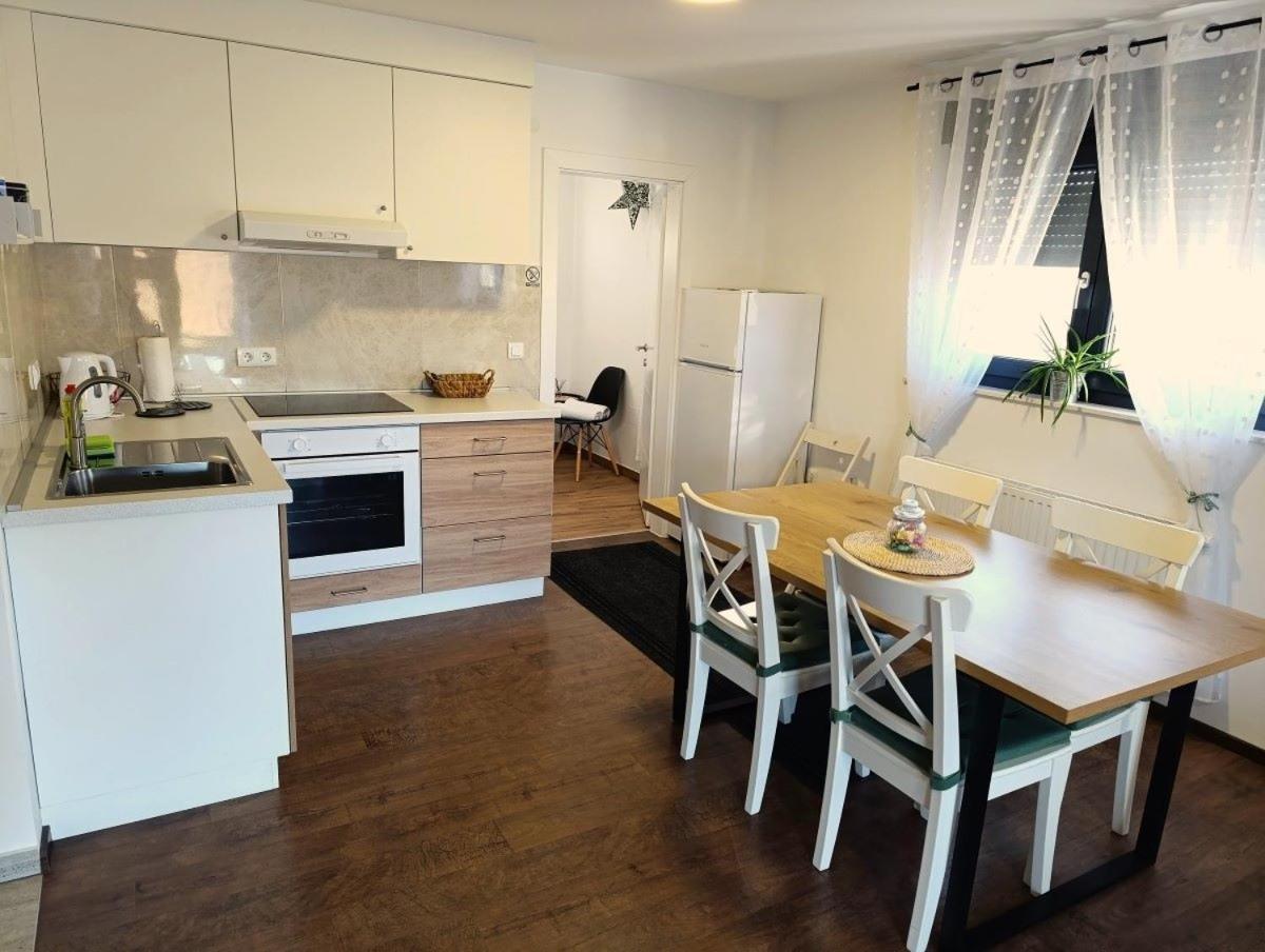 Kraljeva Hiza - Apartmani I Sobe Kralj Sveti Martin Na Muri Room photo